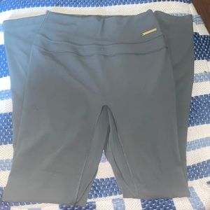 Whitney Simmons Legginga